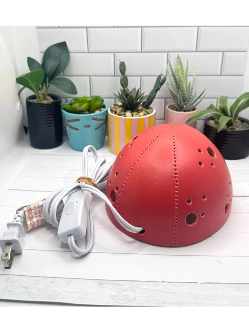 Ladybug Ceramic Night Light Lamp With Plug-In Cord & Switch